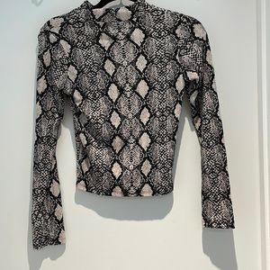 Nordstrom long sleeve snake skin shirt